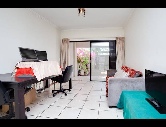1 BEDROOM APARTMENT FOR SALE IN LONEHILL
